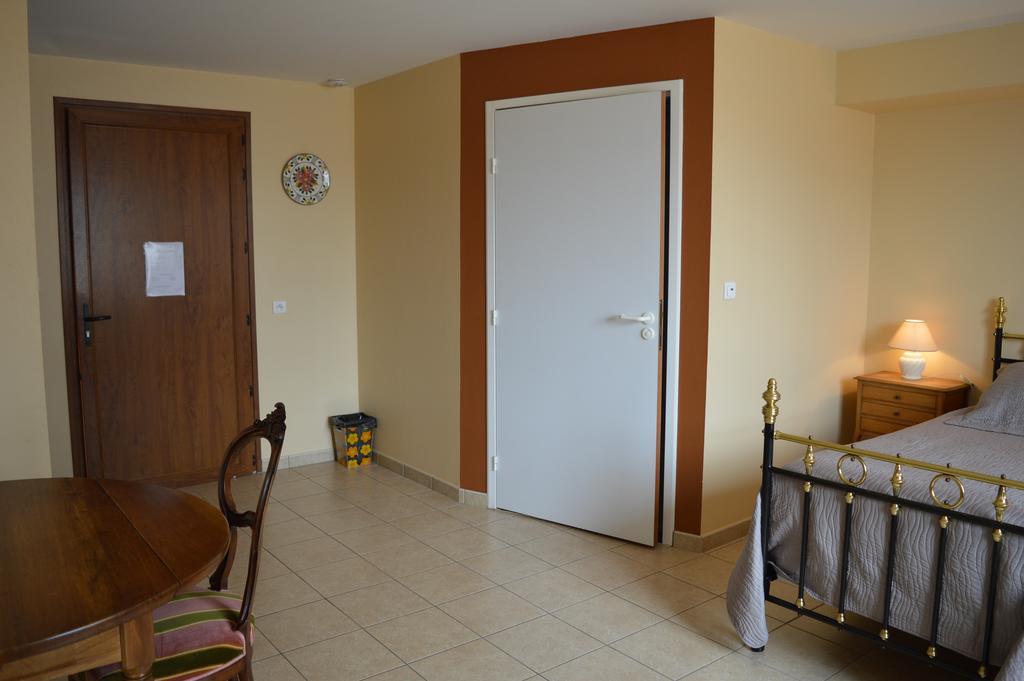 Cote Midi Chambre D'Hote Chaneins Exterior photo