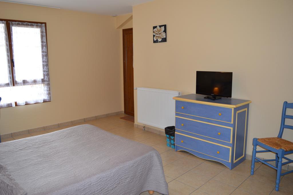Cote Midi Chambre D'Hote Chaneins Exterior photo